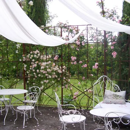 Domaine De Rennebourg Bed and Breakfast 3*